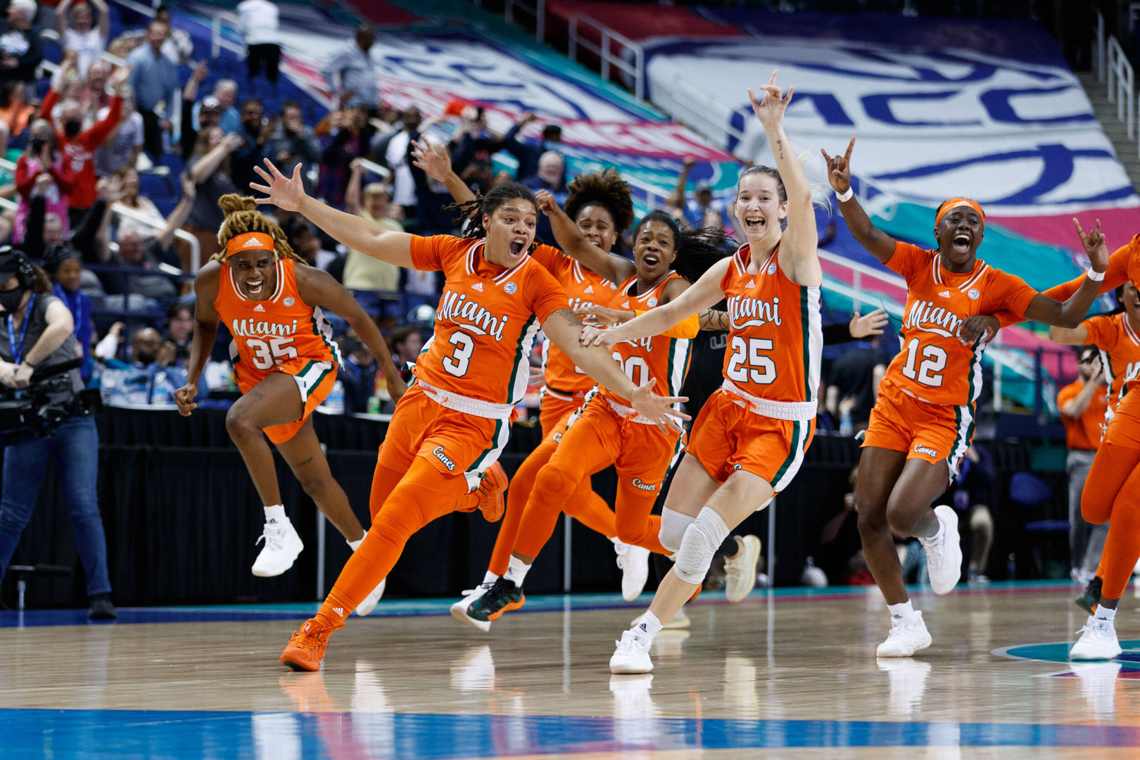 Harden Hits Buzzer-Beater to Send Miami to ACC Semifinals