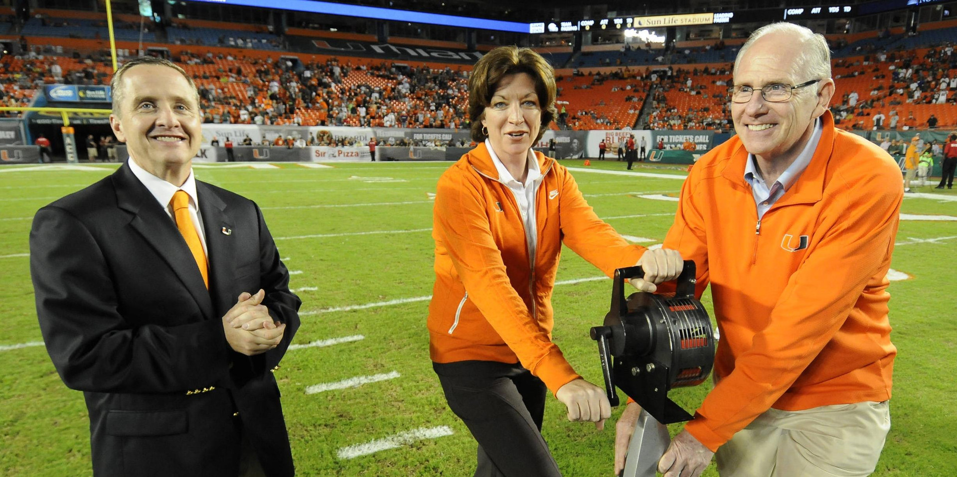 Hoops Coaches Saturday's Honorary Captains