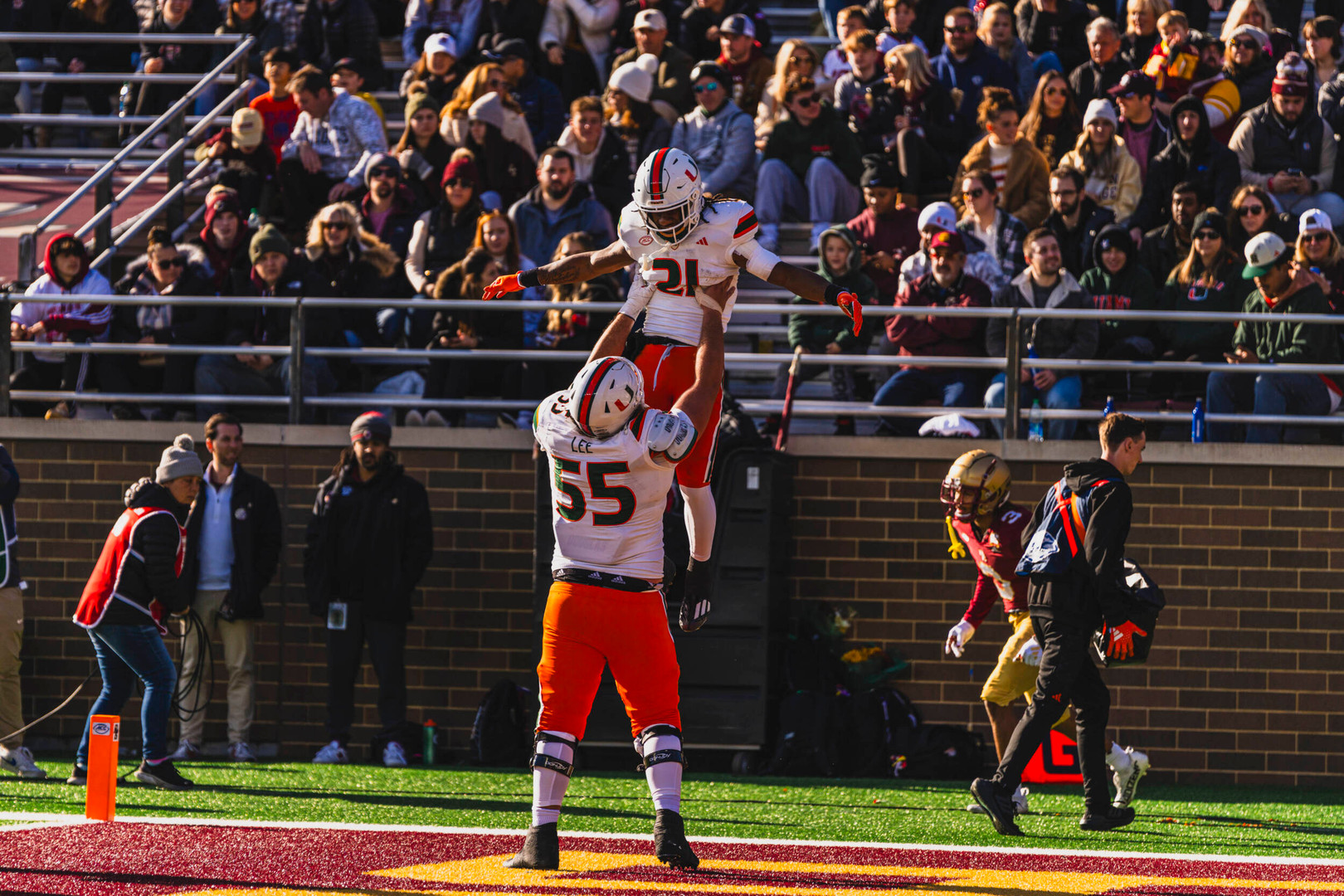 Lee Recognized as ACC Offensive Lineman of the Week