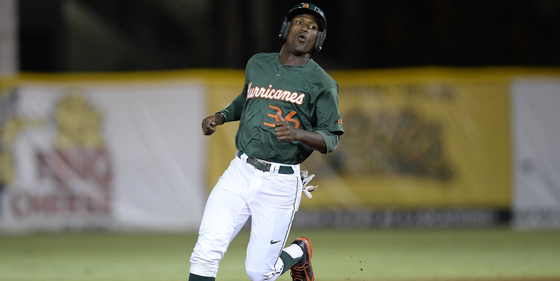 Baseball Falls in Matchup with Clemson 3-2