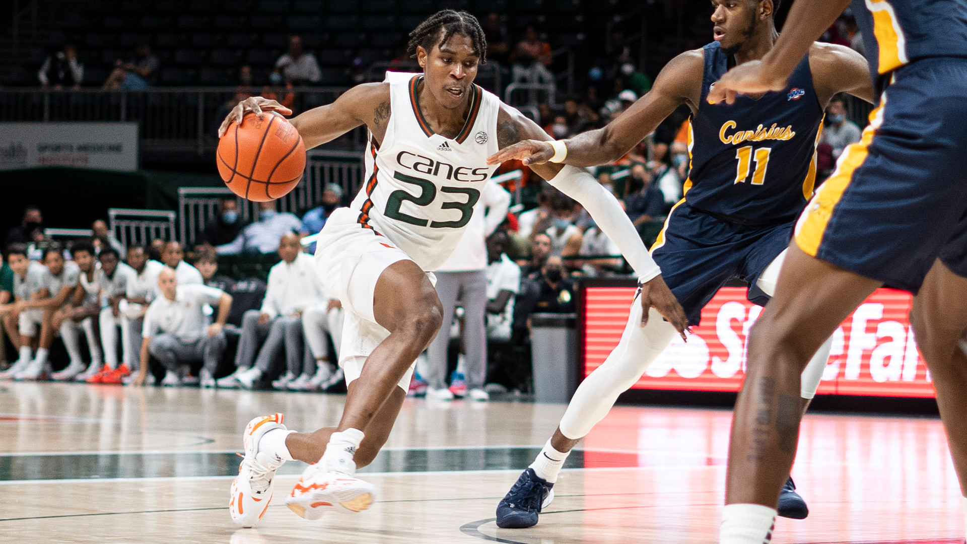 MBB Defeats Canisius, 77-67, in Season Opener