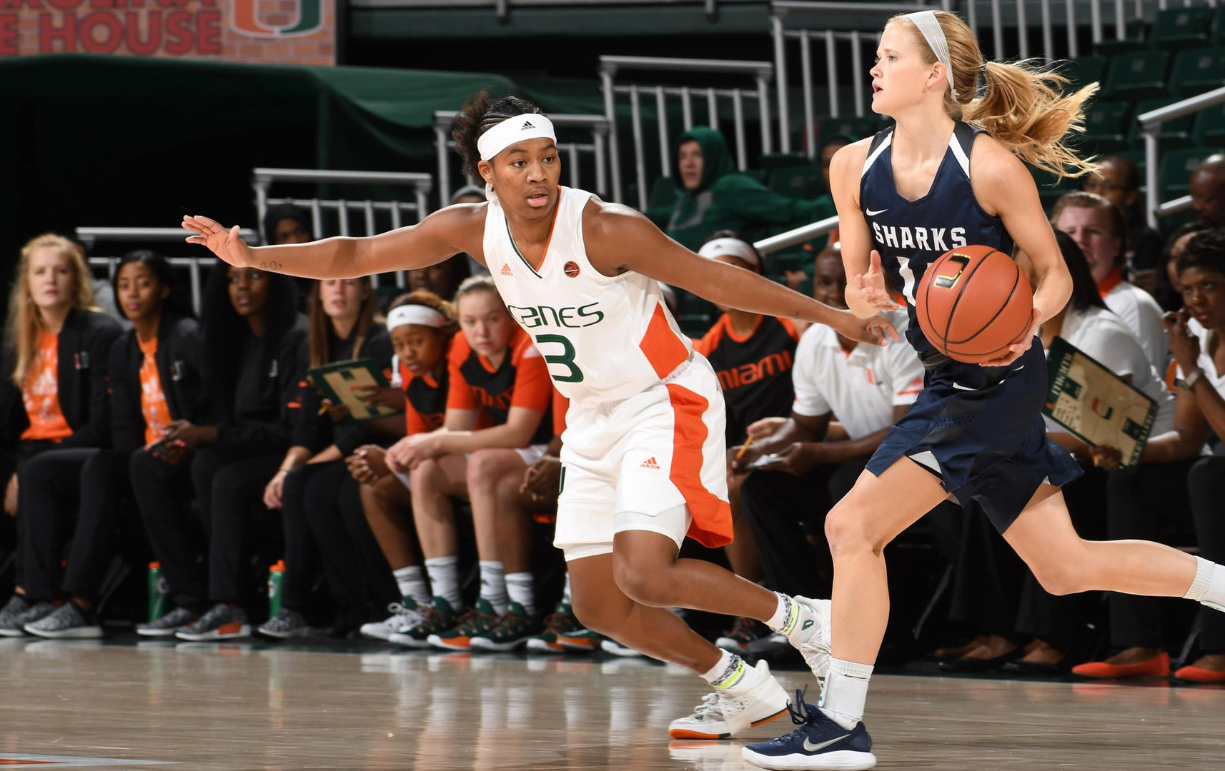 WBB Scores 102 in Exhibition Win over Nova
