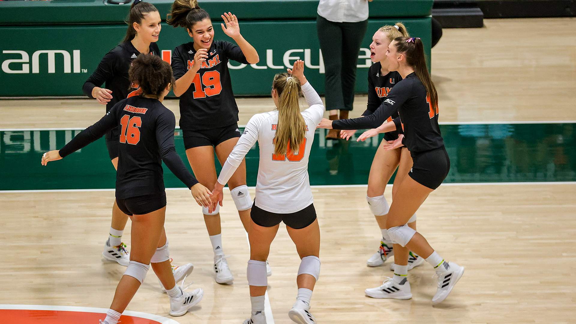 Miami Pulls Off Reverse Sweep at Wake Forest