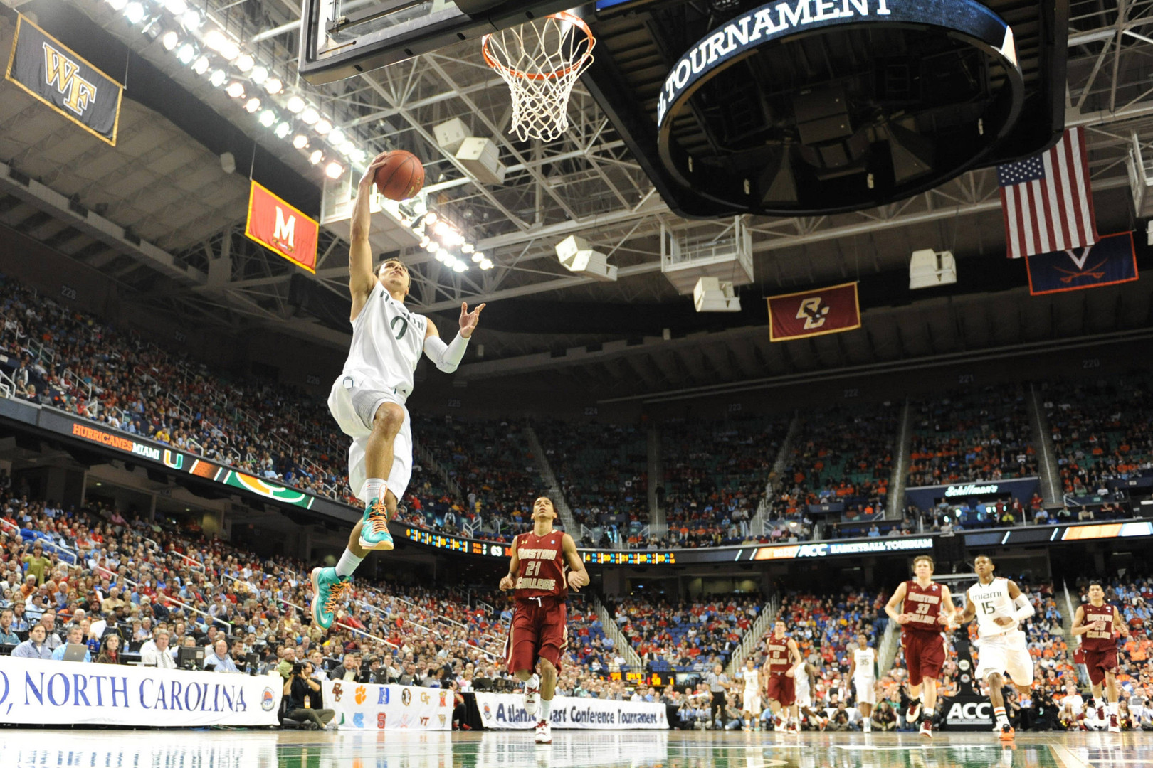 Larkin's 2nd Half Sends #9 MBB to ACC Semis