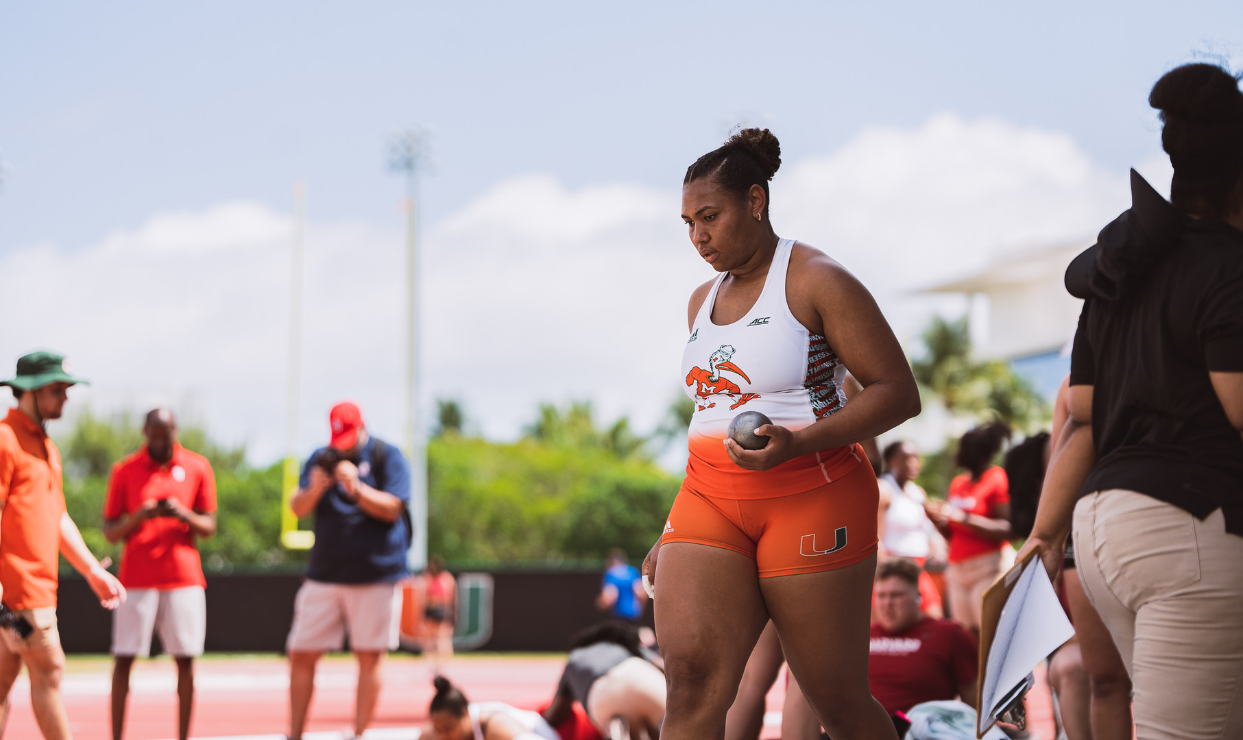 Hall Continues Her Impressive Performances, Hurricanes Complete Collegiate Invitational