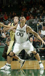 Hurricanes Defeat Northwood, 94-54