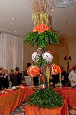 An Evening with UM Football Greats
Celebrating the University of Miami Football Program
Featuring
Head Coach Randy Shannon, Former UM and NFL...