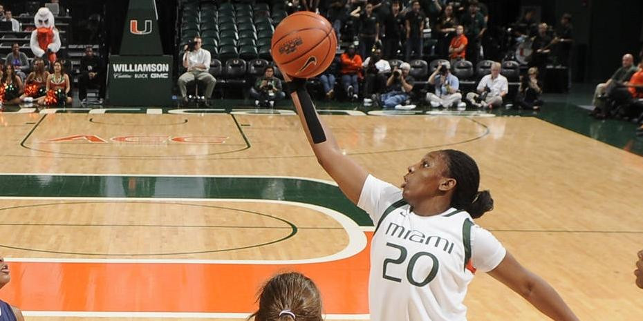 WBB Wins to Face Badgers in Tourney Final