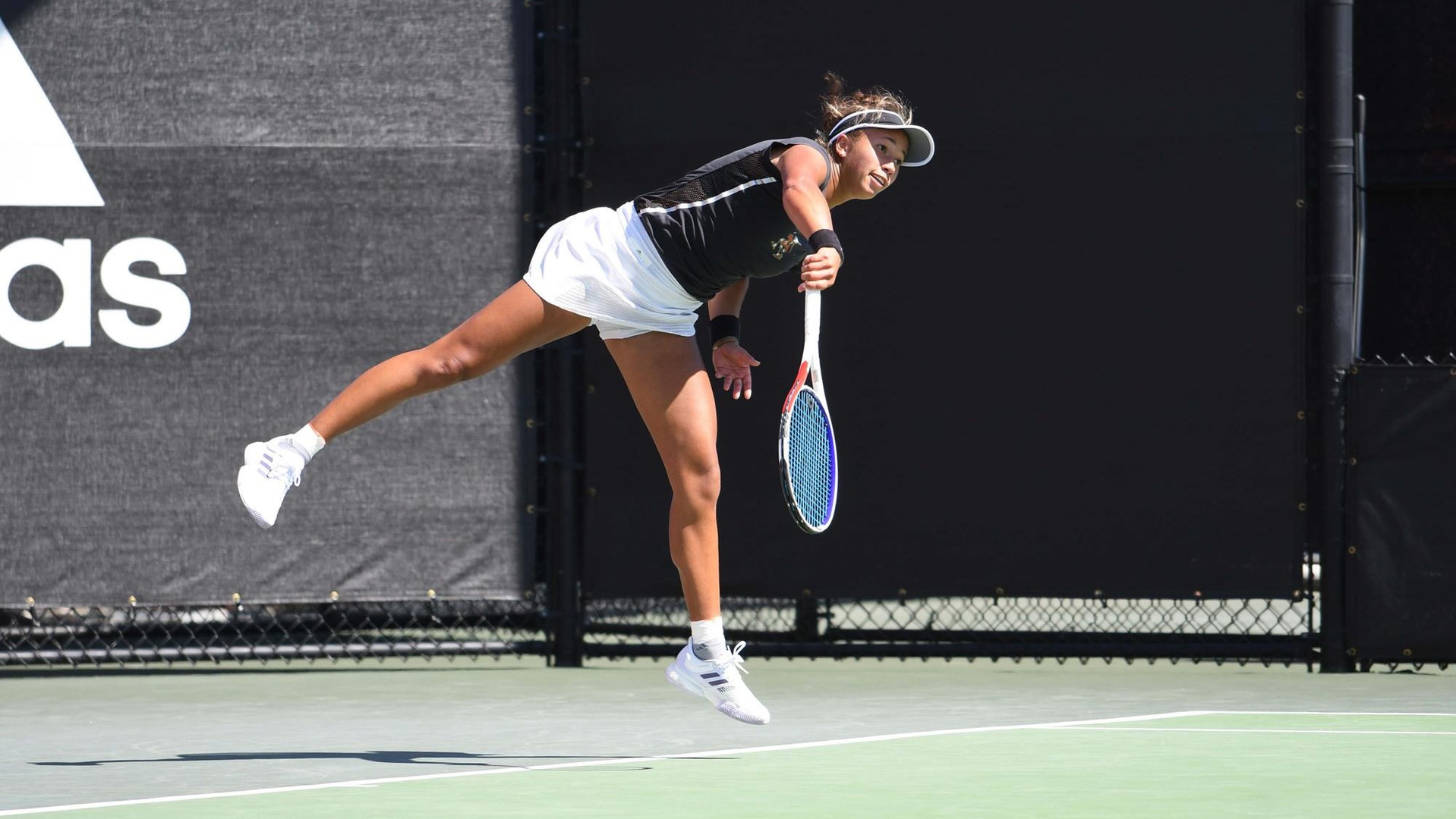 W. Tennis Records 6-1 Victory at Louisville