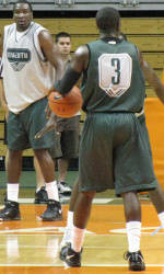 Men's Basketball Plays Host to Florida Southern in Monday's Exhibition