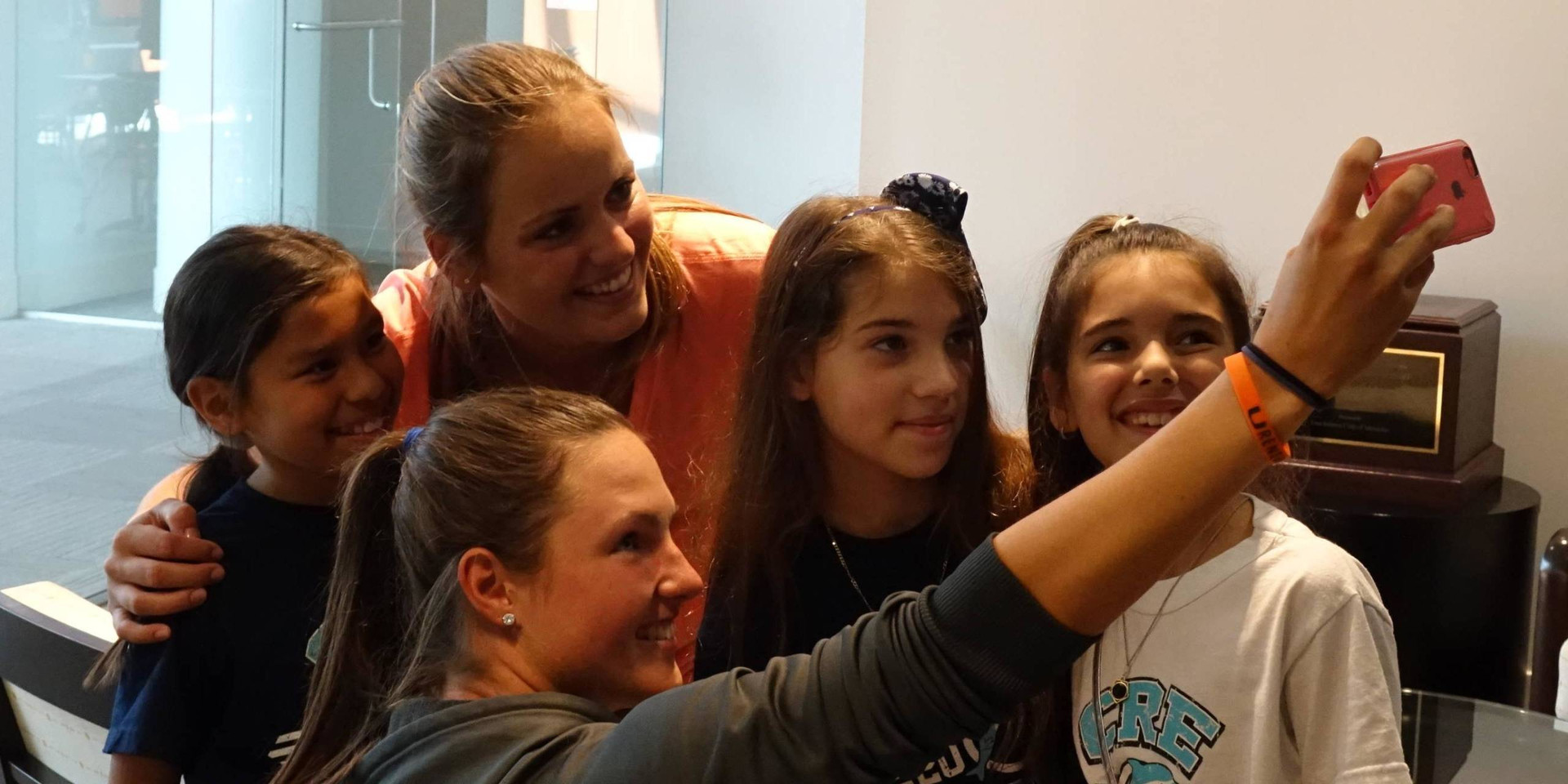 Coral Reef Elementary Students Visit The U