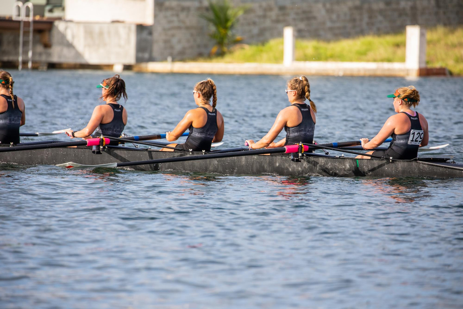 Novice Boat Shines in Final Fall Race
