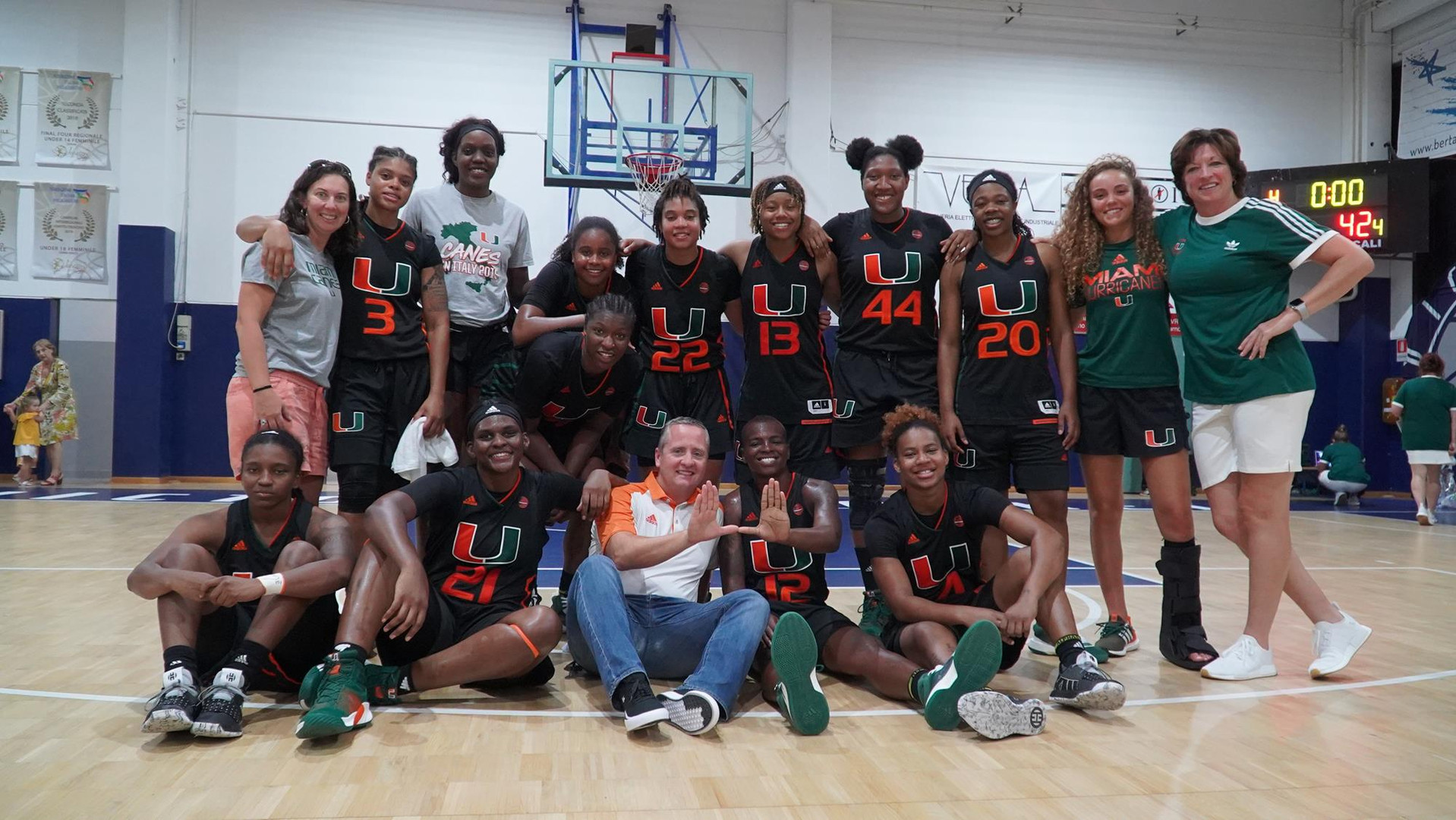 WBB Dominates Venice All Stars, 102-42