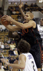 Miami Downs Georgia Tech, 64-63