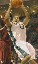 Hurricane Hoops Employee Appreciation Week is Jan. 25