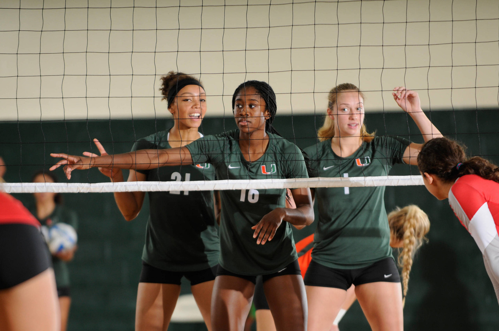Sims Pushes Miami Past UNLV, 3-1