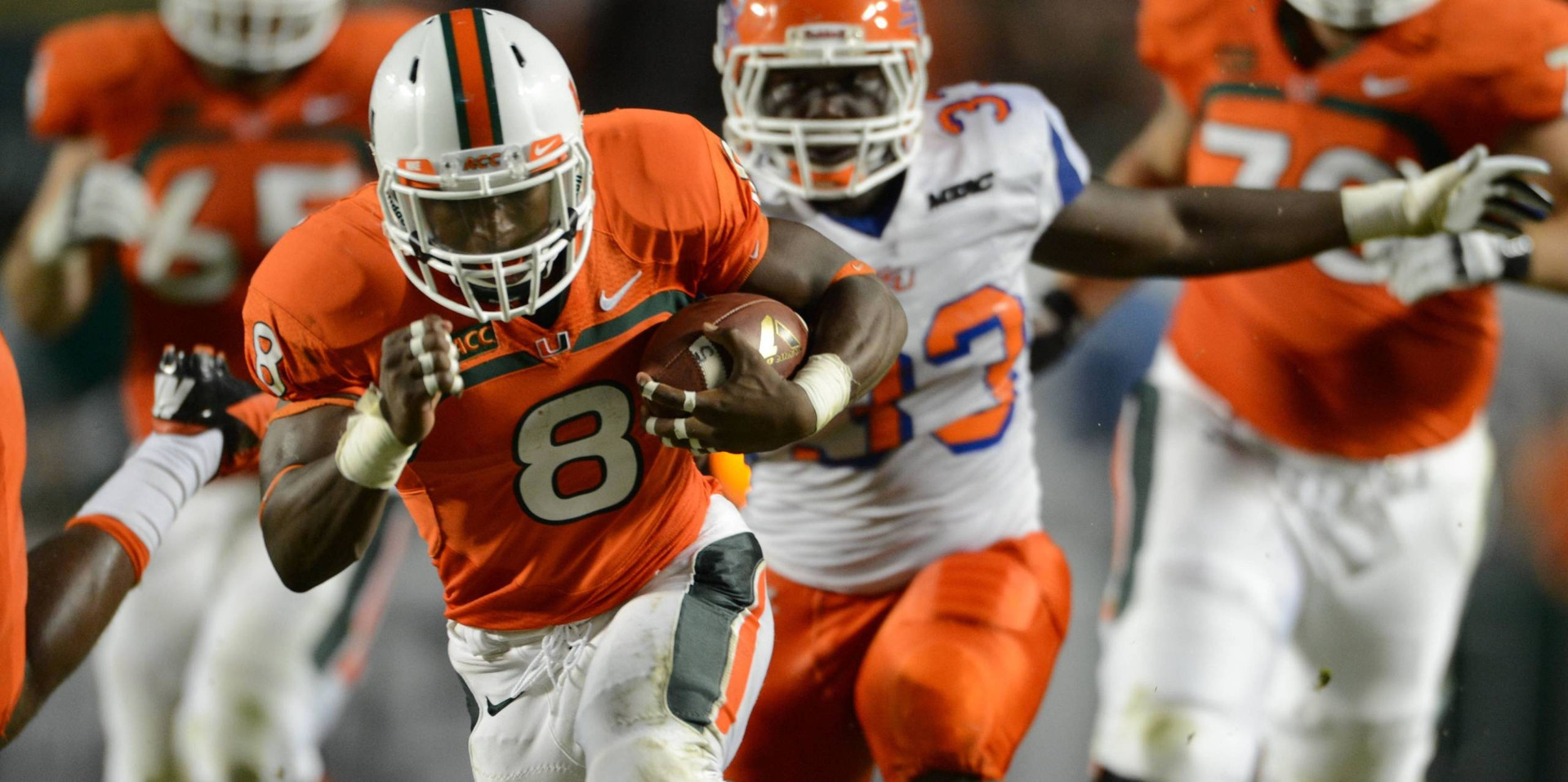 #GameDayPrep: Football Travels to USF