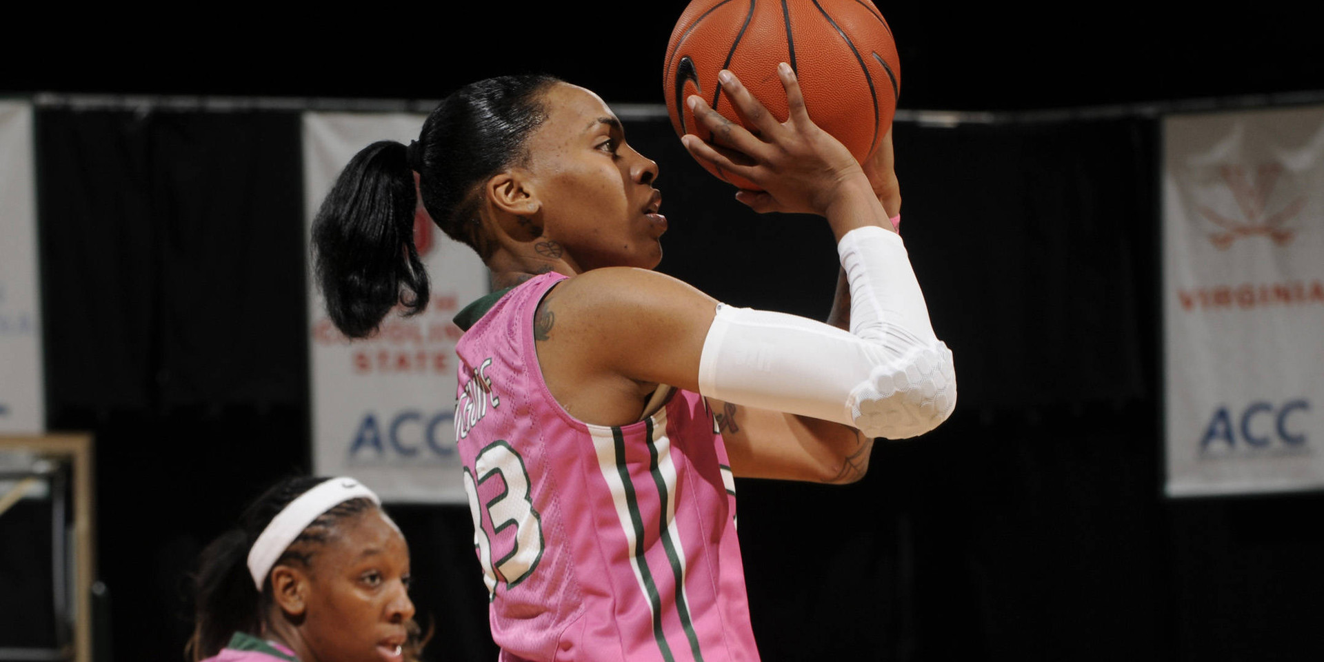 W. Hoops Hosts Georgia Tech in Play 4Kay Game