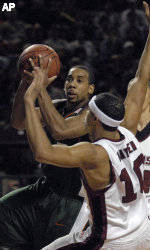 Hurricanes Outlast Minutemen, 72-71