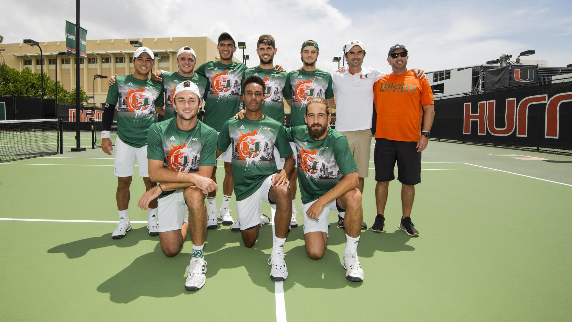 Men's Tennis Closes Out Regular Season in Style