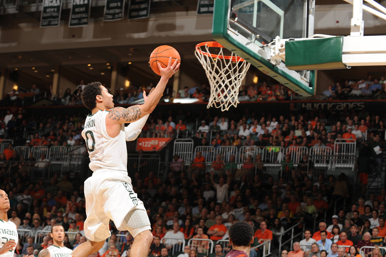 No. 5/7 MBB Roll Past Virginia Tech 75-58