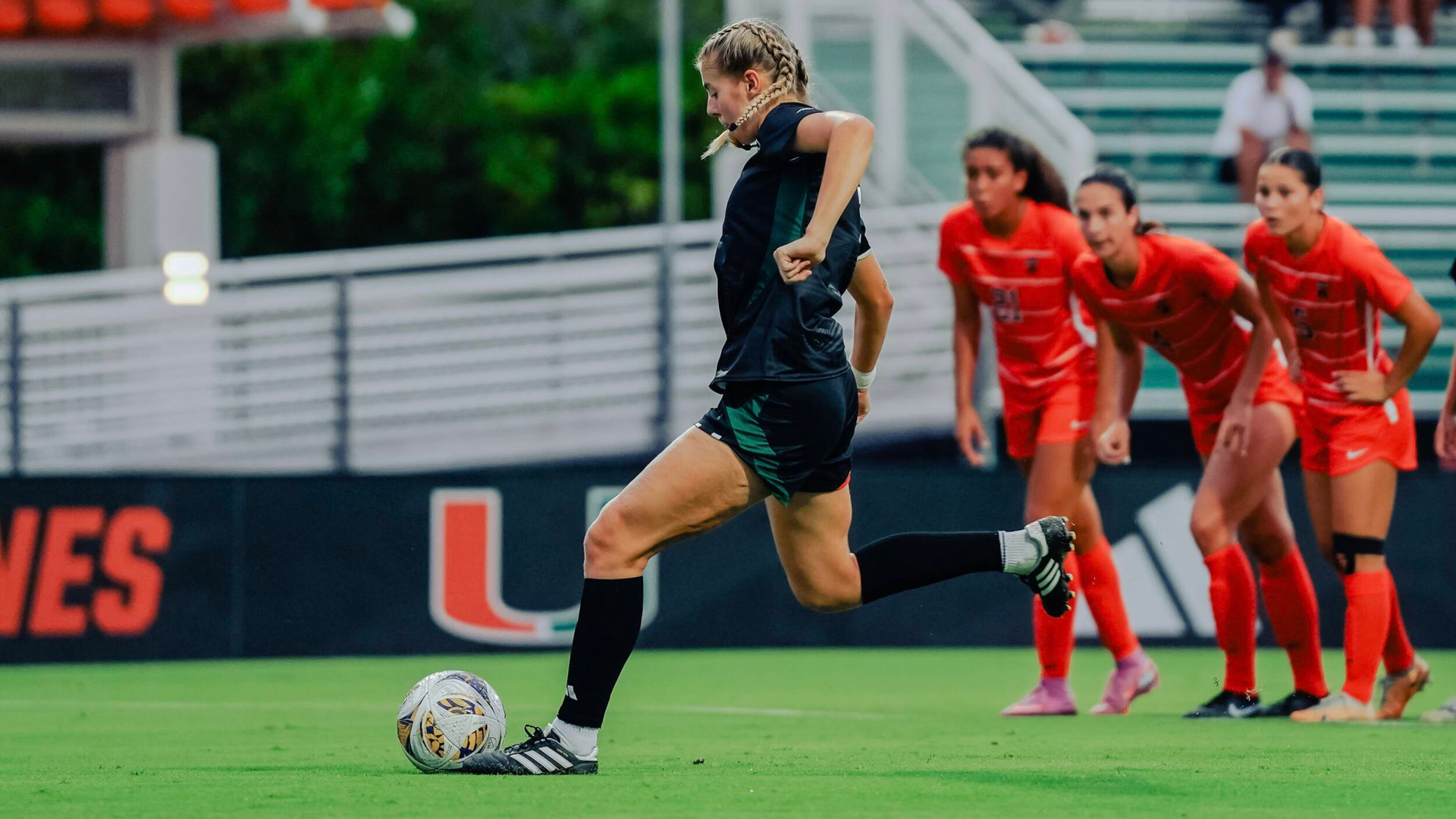 Hurricanes Battle to 2-2 Draw Against Princeton