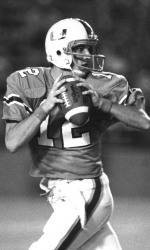 Jim Kelly To Receive Davey O'Brien Legends Award