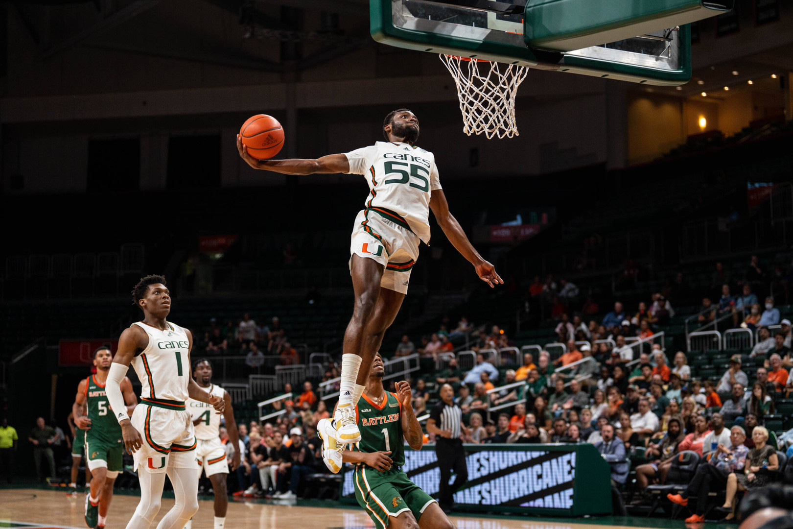 MBB Rolls Past Florida A&M, 87-61