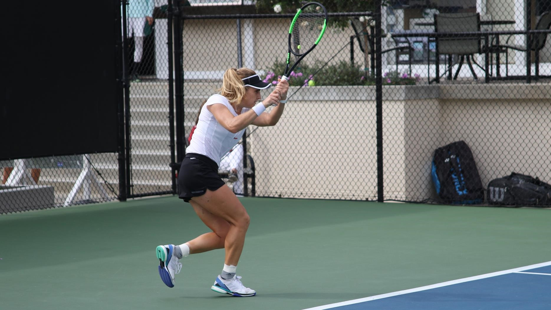 Perez-Somarriba Rolls to Third Round at ITA Fall Nationals