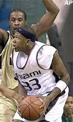 Men's Basketball Tips-Off Against Memphis