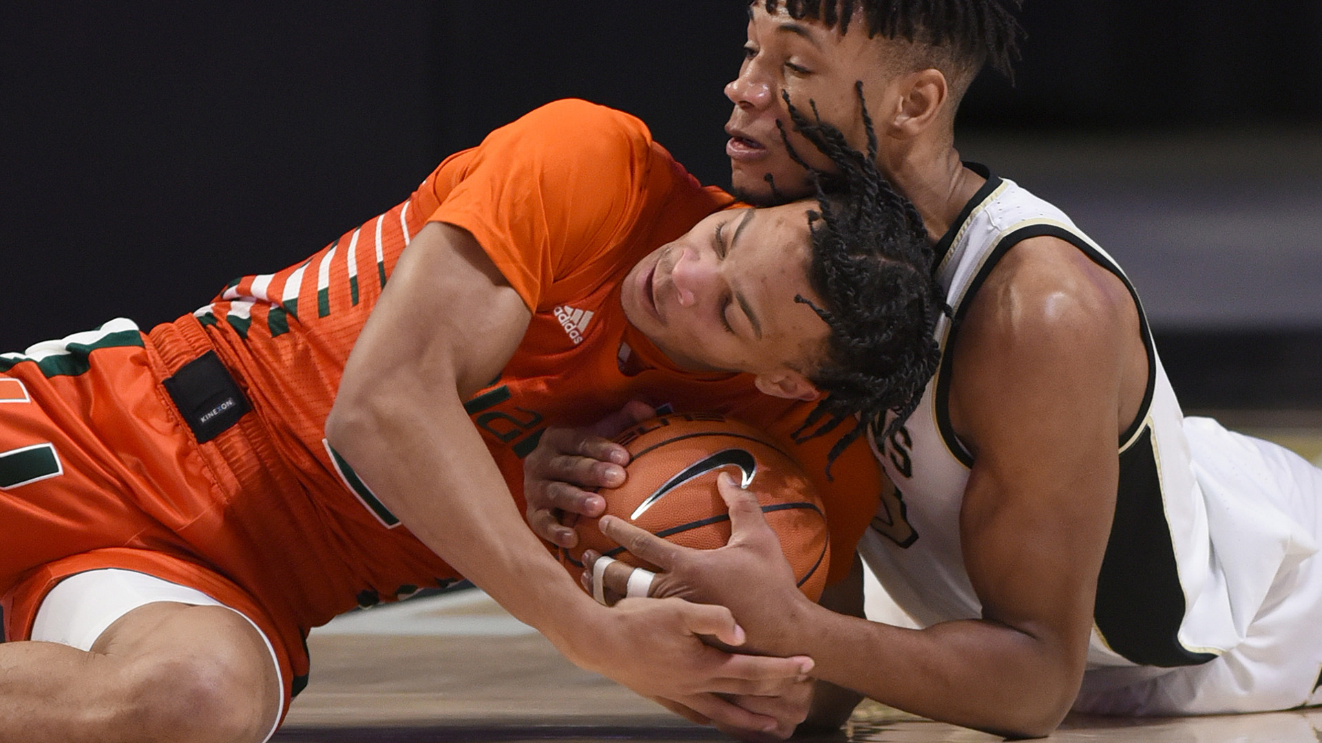 MBB Drops 66-54 Road Result at Wake Forest