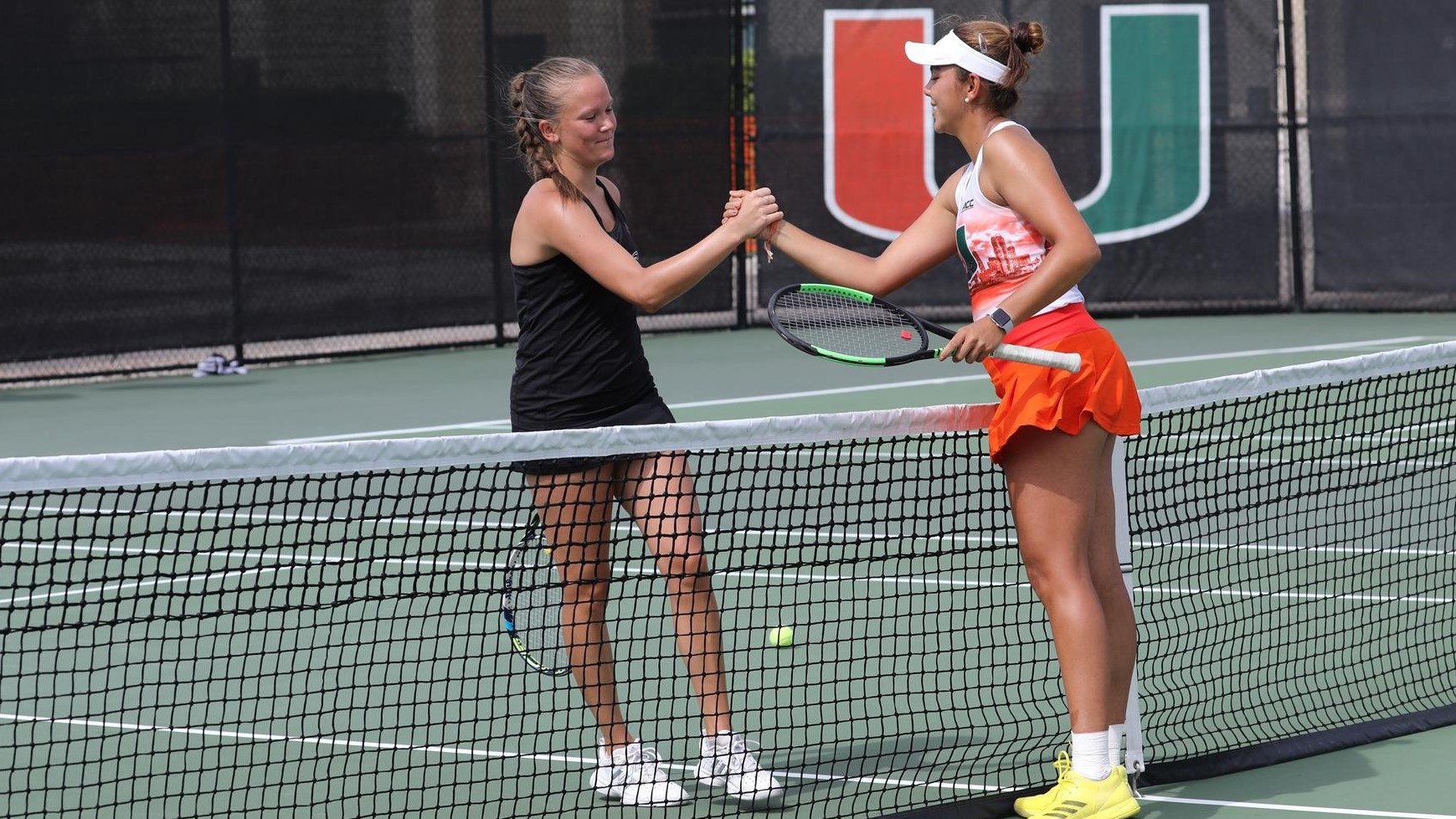 W. Tennis Sweeps LIU Brooklyn, 4-0, in NCAA Round of 64