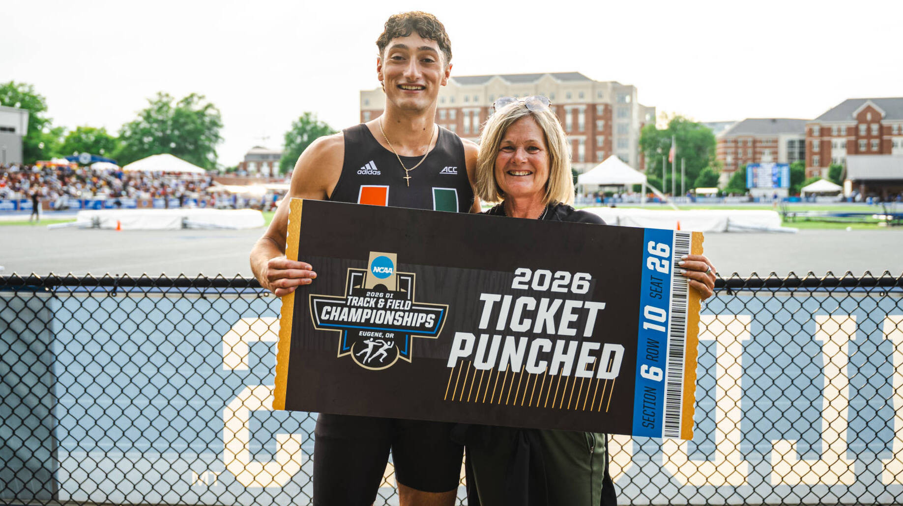 Franks Breaks 400m School Record to Qualify for NCAA Championships