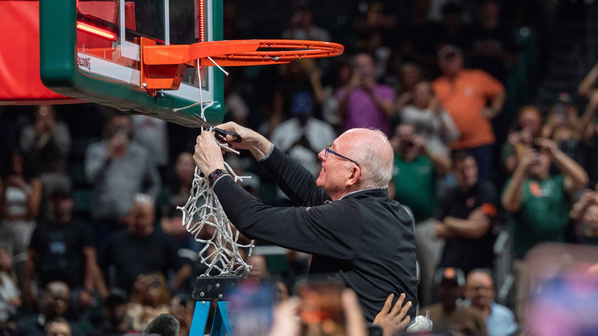 Larrañaga Selected as Jim Phelan National Coach of the Year Finalist