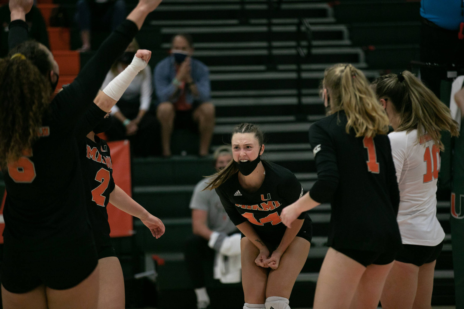 Volleyball Sweeps UNC in Regular Season Finale