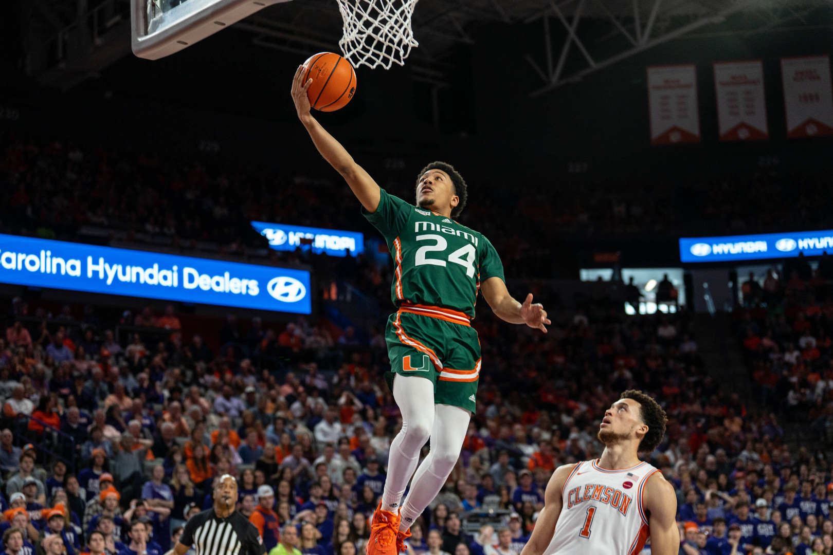 MBB Tallies 78-74 Road Win at No. 20/19 Clemson