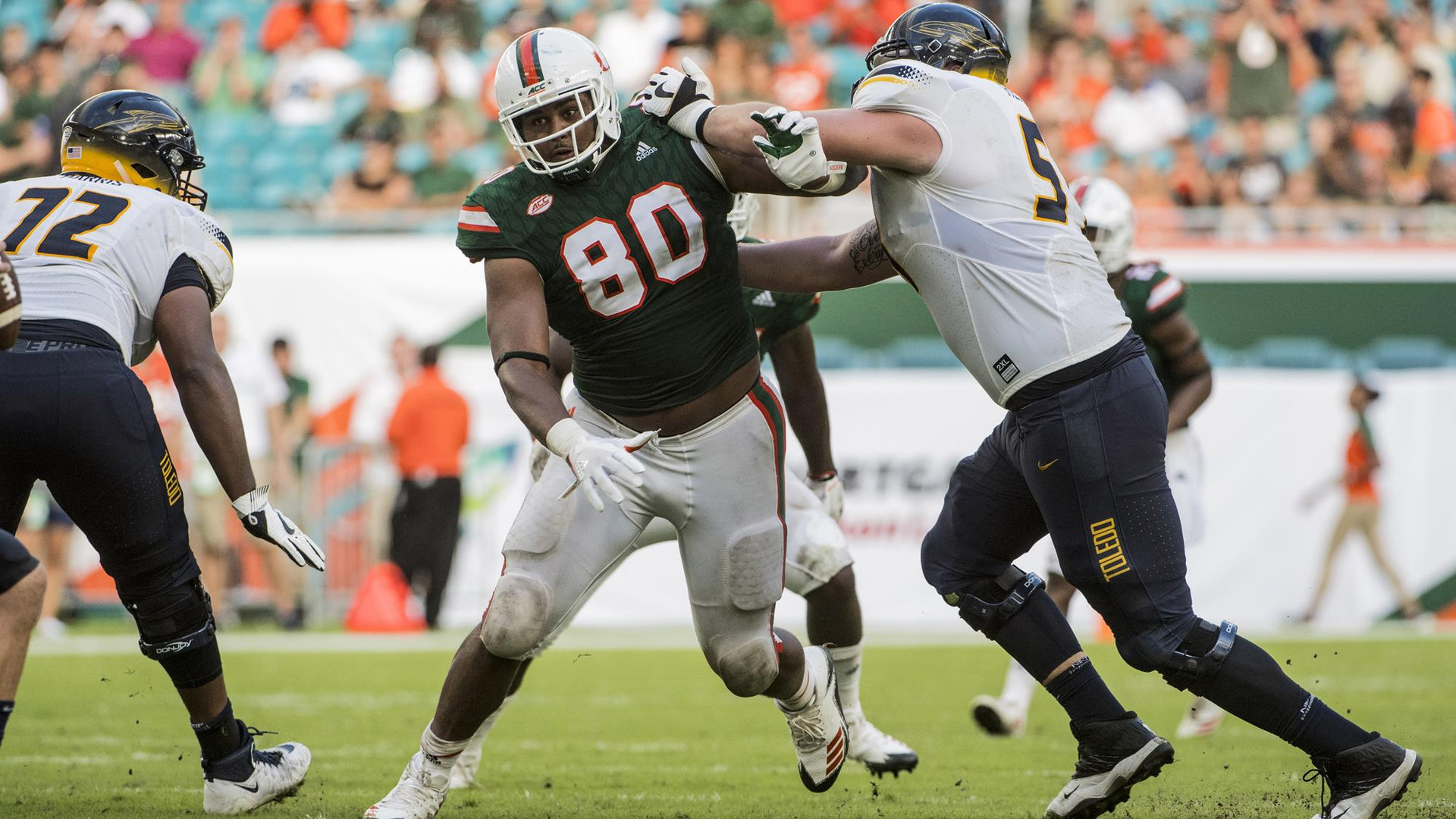 McIntosh Named Defensive Lineman of the Week