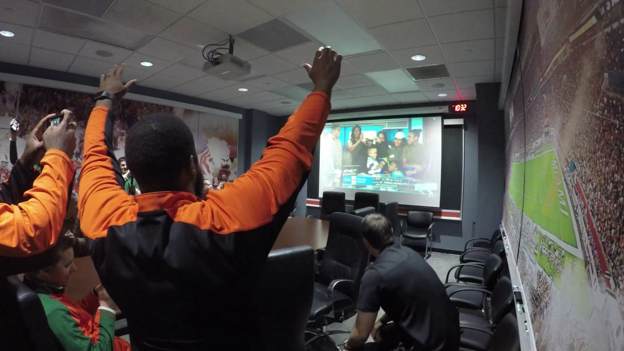 Instant Reaction | #Squad17 | Mike Harley Commits