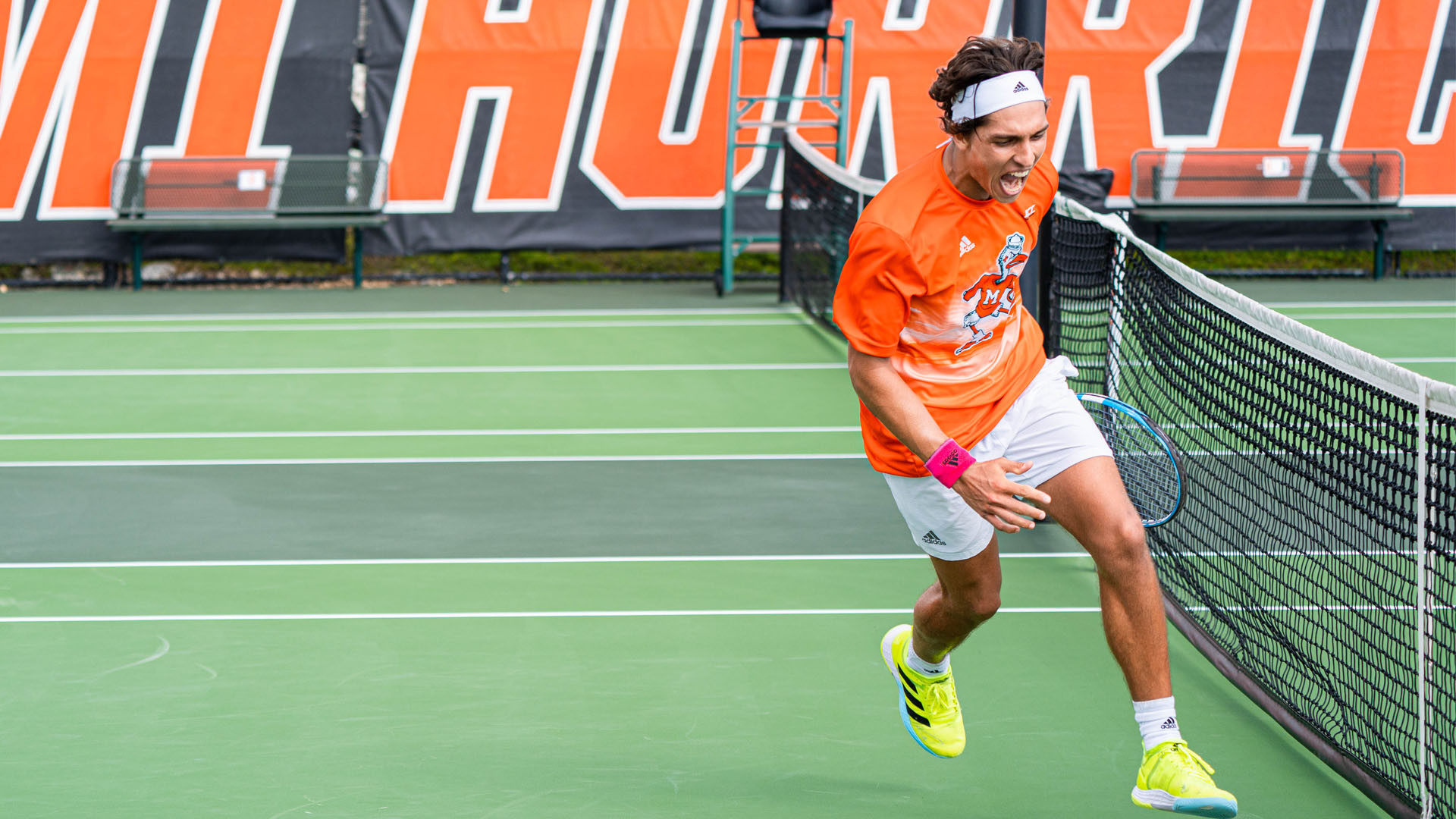 Miami Pounces Clemson, 4-3