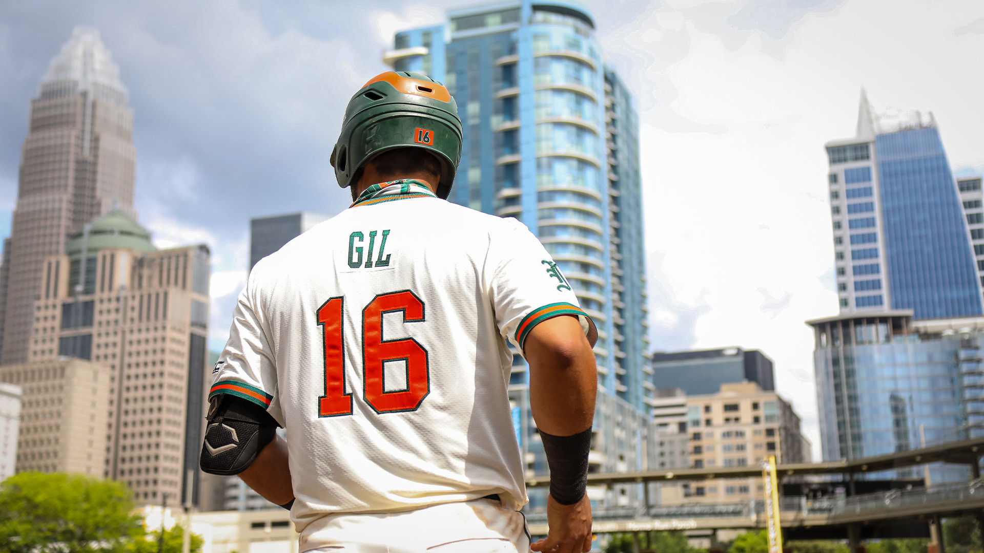 Gil Homers in Loss to Florida State