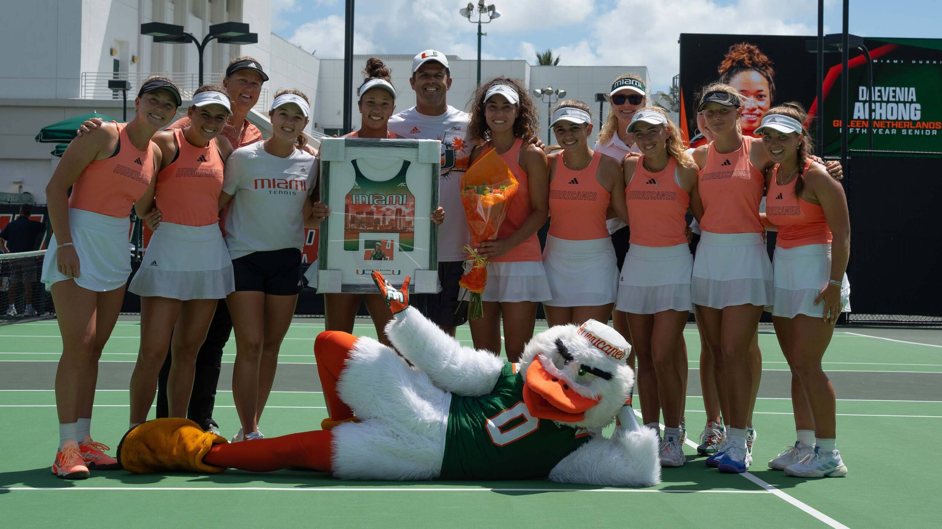 W. Tennis Tops No. 23 Notre Dame, 5-2