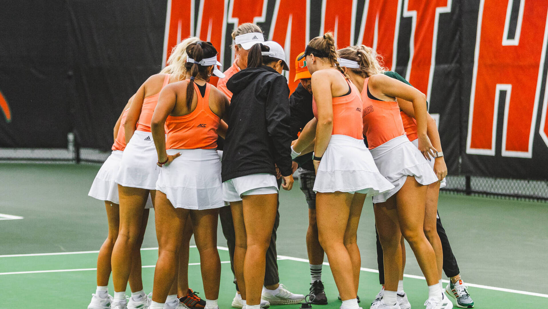 W. Tennis Falls, 6-1, at No. 5 Virginia