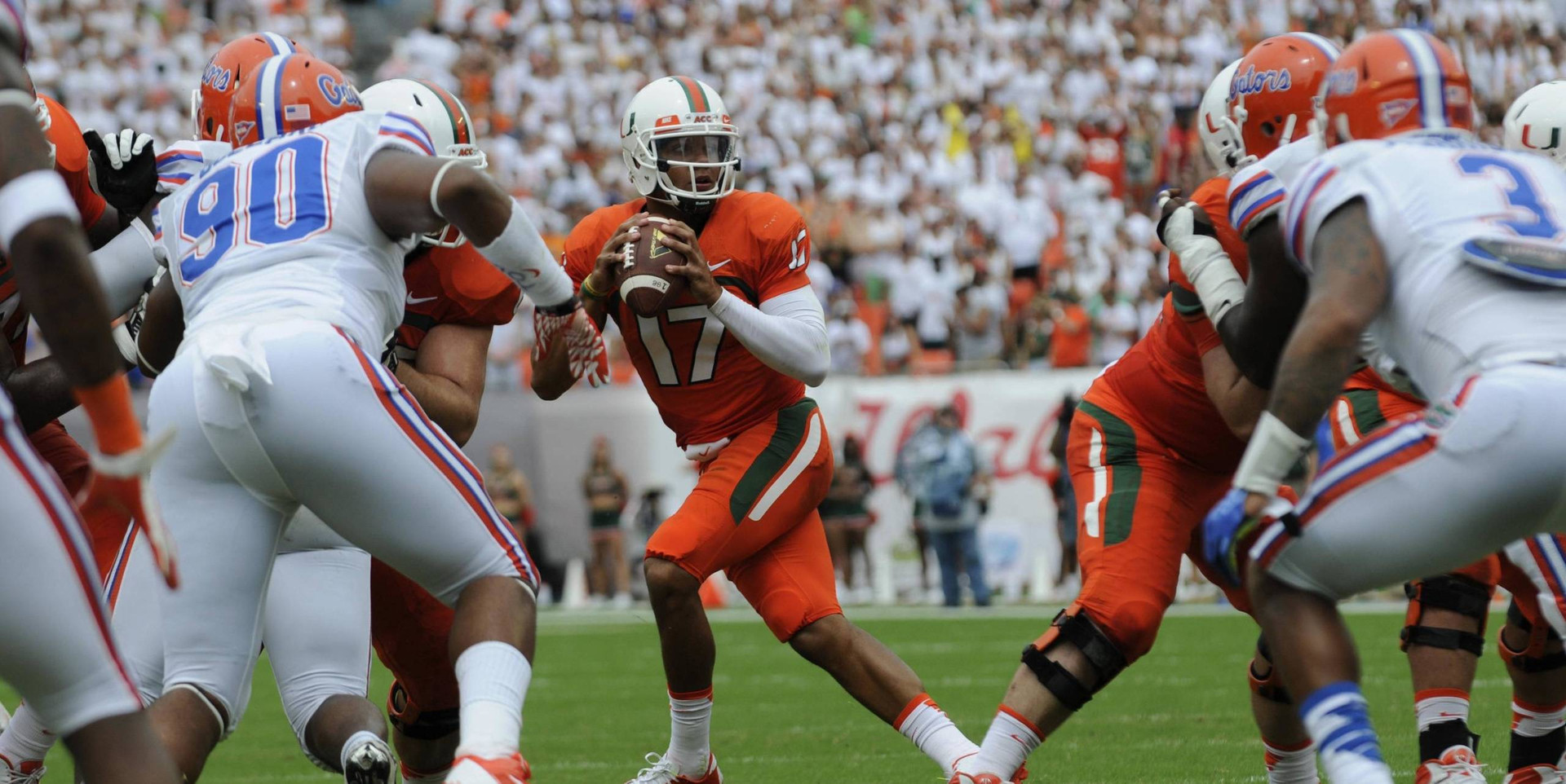 Football Debuts at No. 7 in BCS Rankings