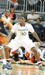 Men's Basketball Handles Stetson 68-54