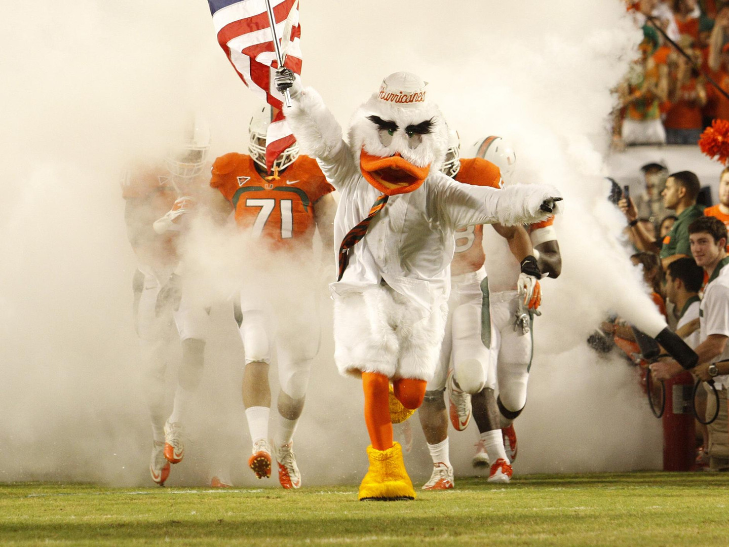 Vote Miami Hurricanes for #CollegeColors Day