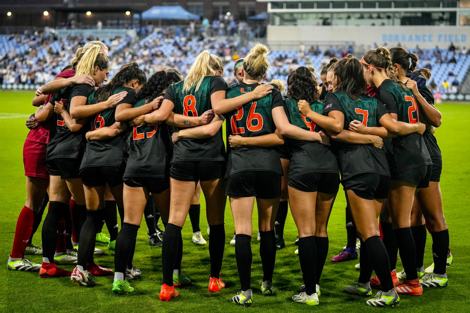 Hurricanes Drop 1-0 Result at No. 1 North Carolina