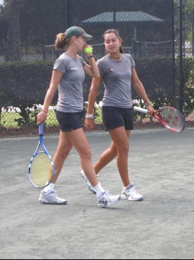 Gabriela Mejia (L) and Kayla Rizzolo (R) at the Lakewood Ranch Intercollegiate Clay Court Classic.