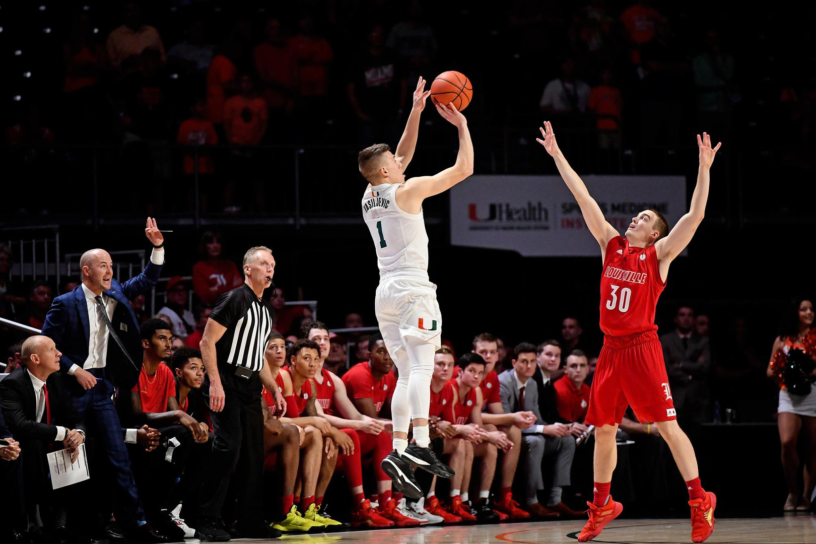 MBB Drops Season Opener to Fifth-Ranked Louisville