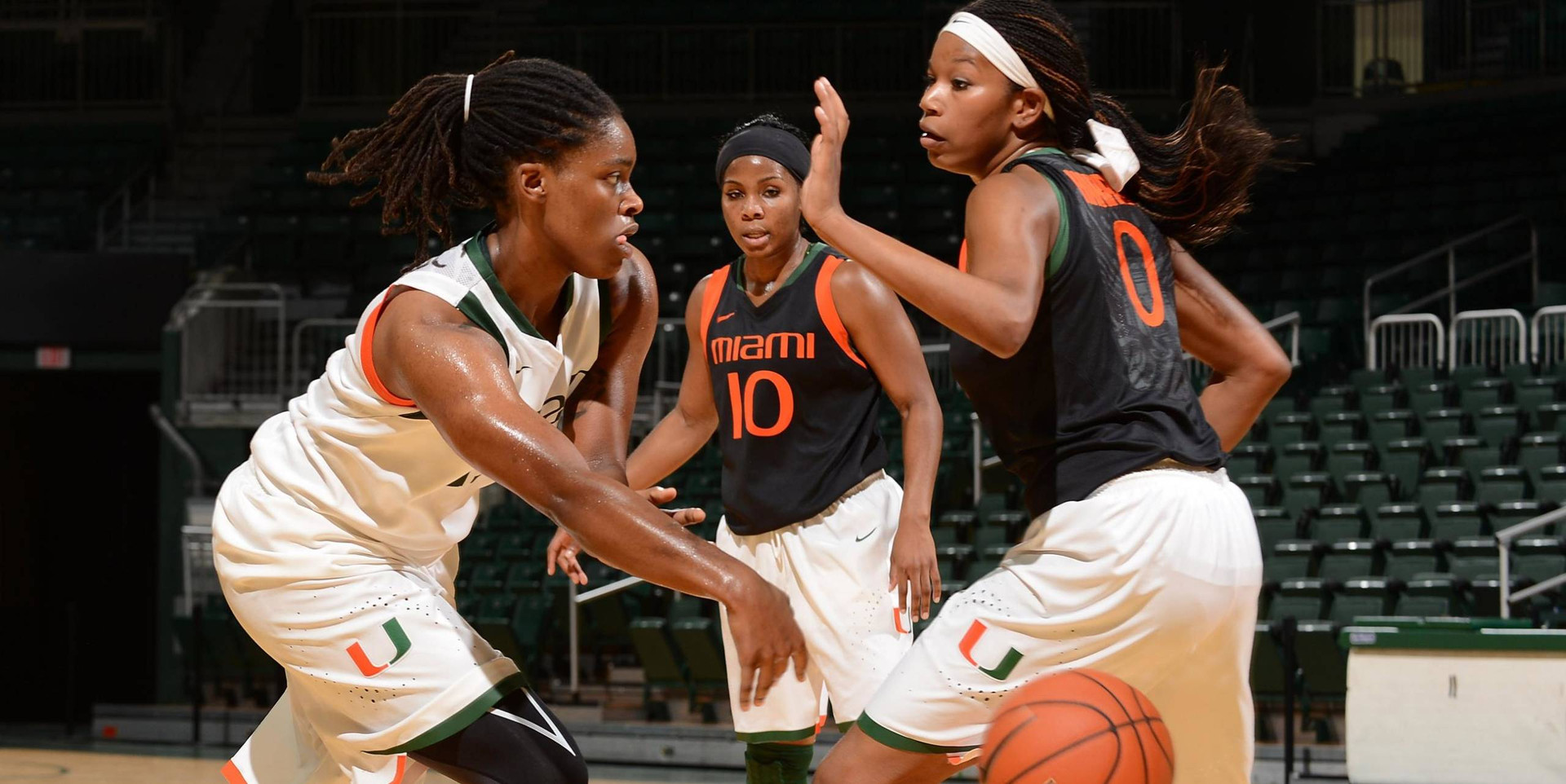 PHOTOS: @MiamiWBB Hosts First Scrimmage