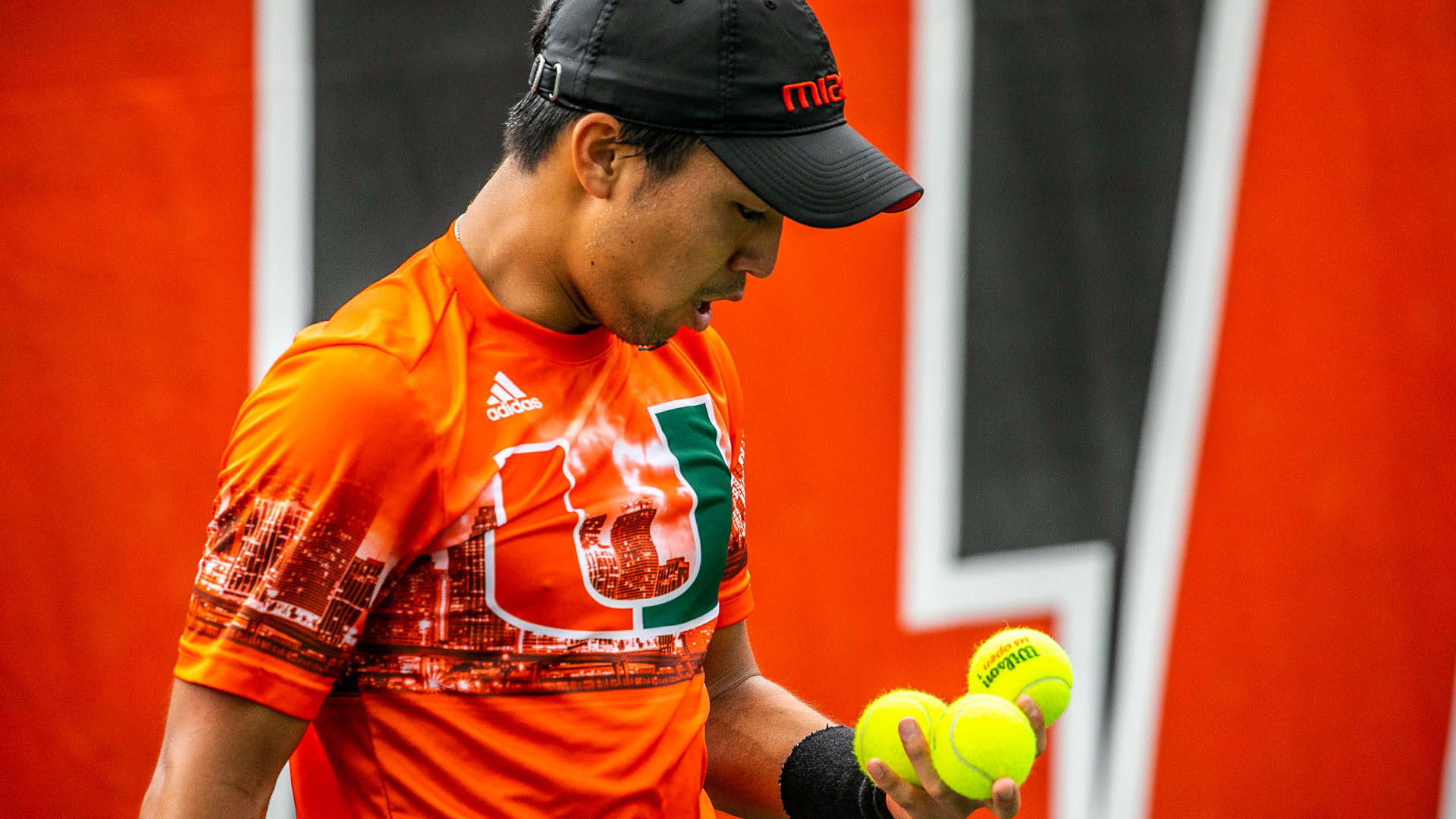 M. Tennis Opens Dual Match Play with Sweep